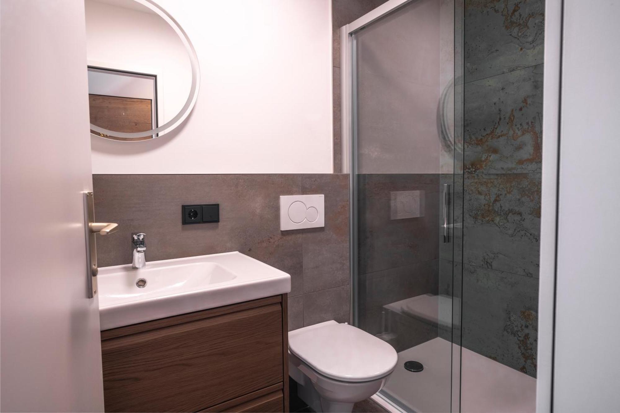 Suite Apartment Modern Getaway - Neu Renoviert - Strobl Am Wolfgangsee Exterior photo